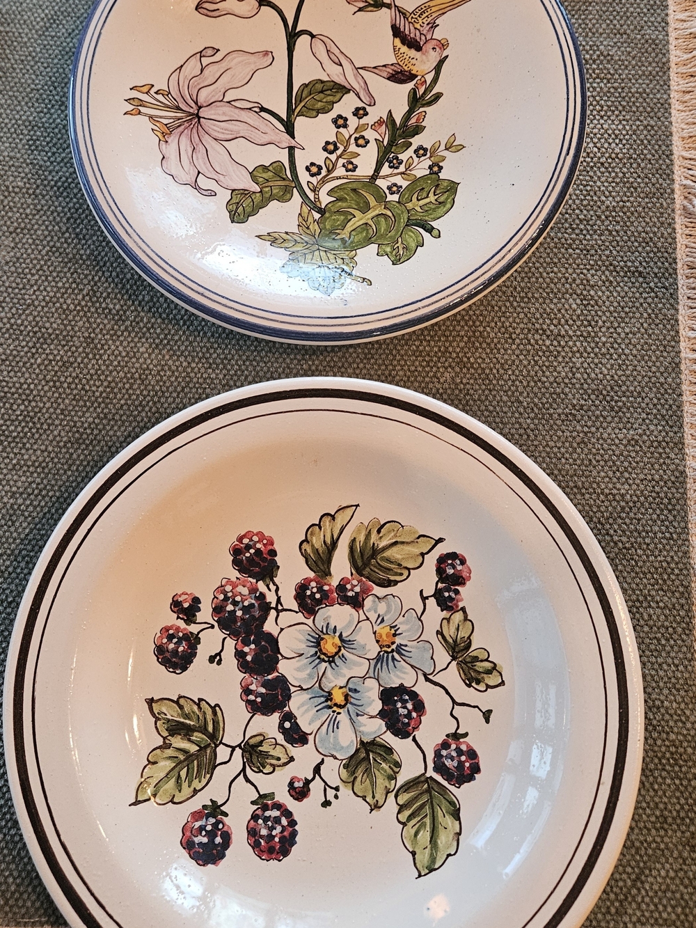 Set of 2 Vintage IMA Ceramiche Artistiche Pottery Wall Plates Made in Italy